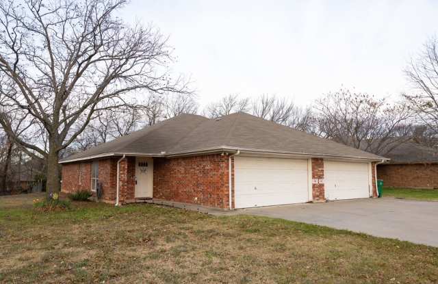 112-114 Honey Bee Drive photos photos