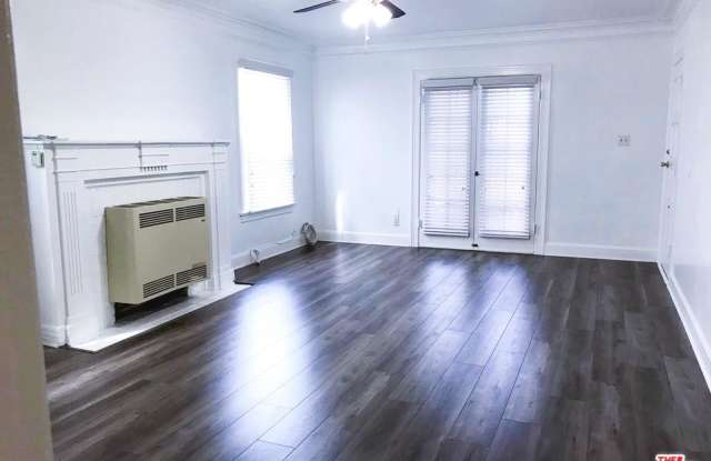 2804 South FRANCIS Avenue Gallery 3