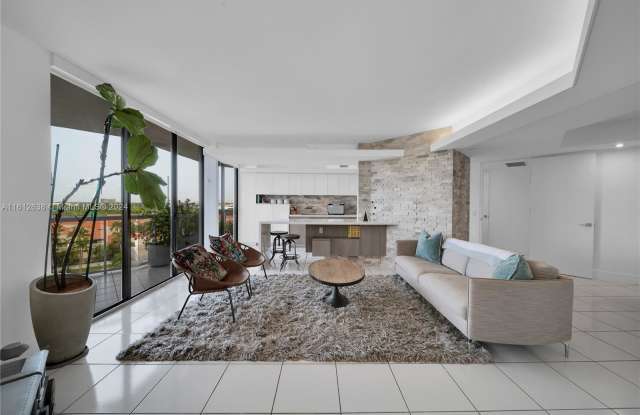 3610 Yacht Club Drive Gallery 3
