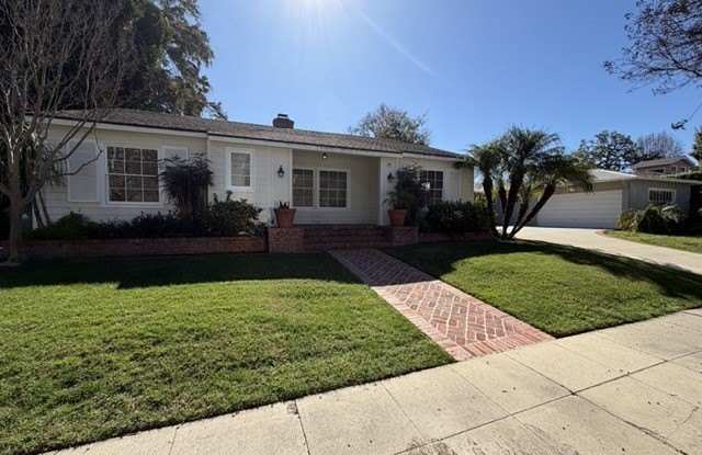 15440 Dickens photos photos