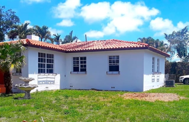 241 Ponce De Leon Blvd - 241 Ponce de Leon, Coral Gables, FL 33134