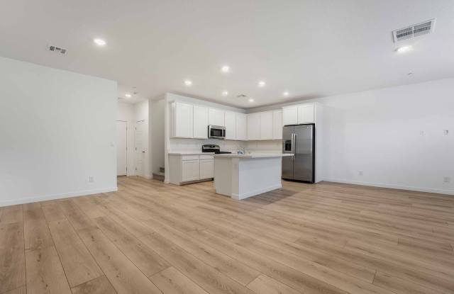 Modern Inspirada Townhome with Stylish Finishes & Exceptional Community Amenities! Gallery 4