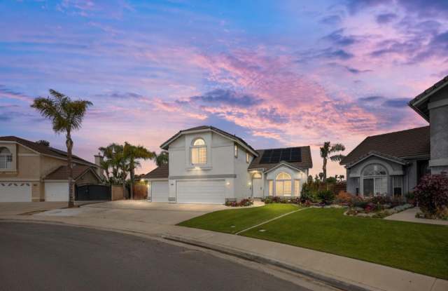 Beautiful 3-Bedroom, 3-Bath Home in Riverlakes Ranch with Lake Access photos photos
