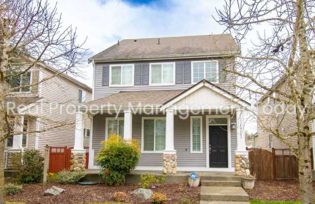 Great 3 bed and 3 bath home in Spanaway! photos photos