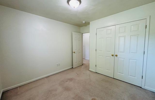 3 Bedroom 2.5 Bath Townhouse Gallery 4