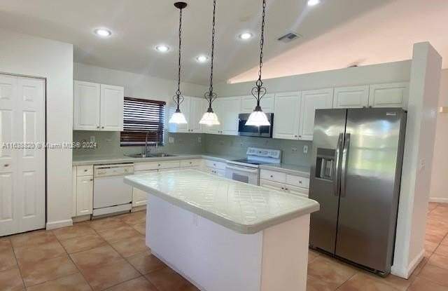 12161 SW 135th Ter Gallery 3