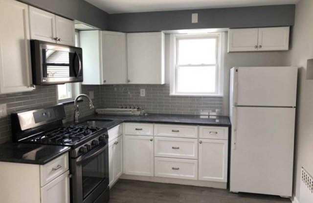 166 Carmita Ave - 166 Carmita Avenue, Rutherford, NJ 07070