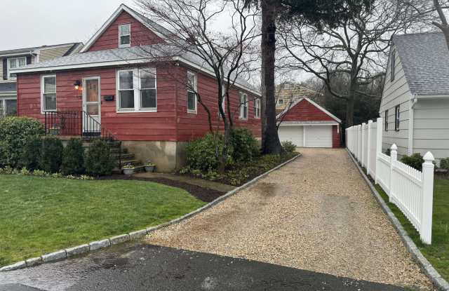 34 Hollow Wood Lane - 34 Hollow Wood Lane, Pemberwick, CT 06831
