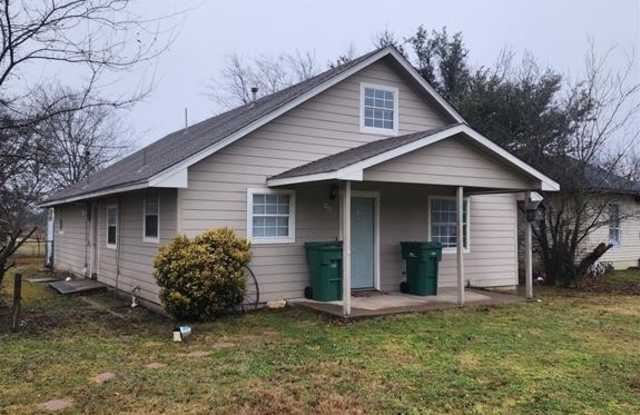 405 Bonham - 405 Bonham Street, Tom Bean, TX 75489 405 Bonham - 405 Bonham Street, Tom Bean, TX 75489