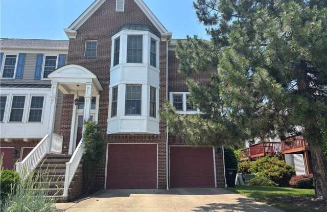 1944 E 82 Street photos photos