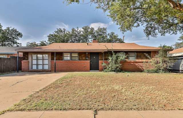 Centrally Located 3 bedroom 2 bathroom house! Gallery 3