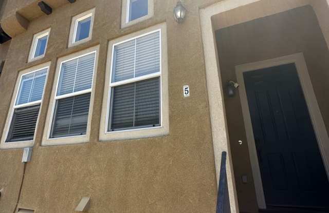 Stunning 3-Bedroom, 2.5-Bath Townhome in the Heart of Torrey Highlands – A Must-See! photos photos