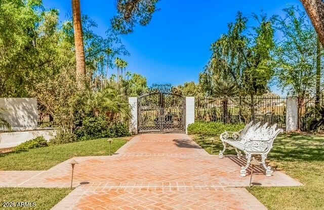 35 S FAIRWAY Court Gallery 2