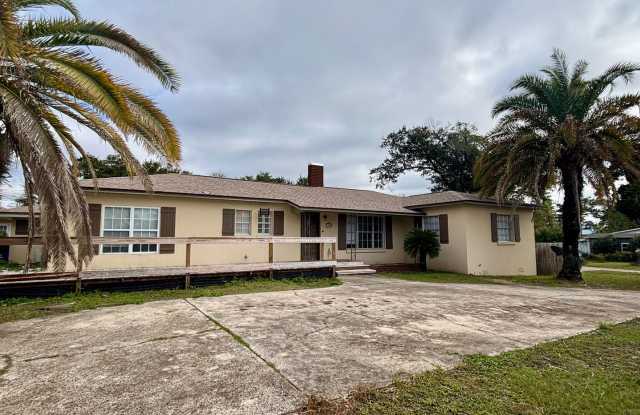 1206 Buena Vista Blvd. photos photos