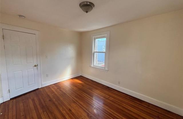 271 Vermont Avenue Gallery 4