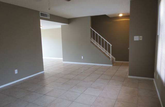 3303 W. Laurie Ln. Gallery 3