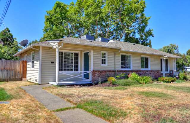 5400-5402 Folsom Blvd Gallery 1