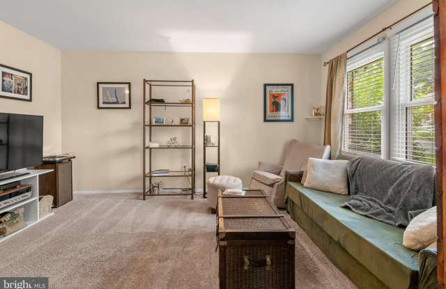 1308 GREYSWOOD Road Gallery 4