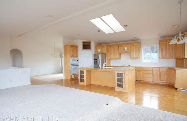 2008 Hillside Dr. NE Gallery 4