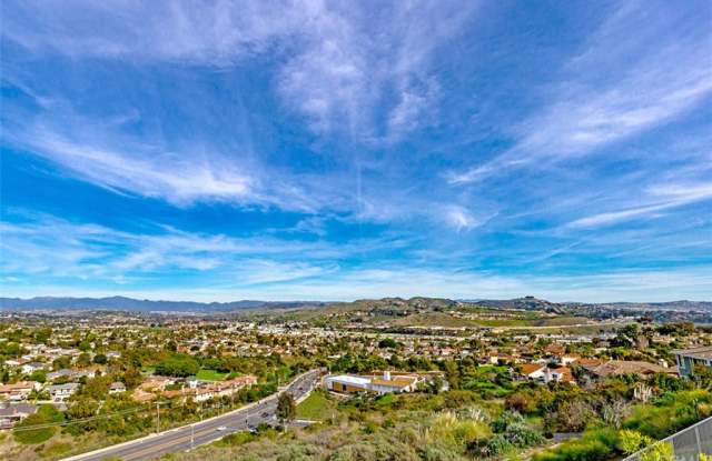 33602 Holtz Hill Road Gallery 2