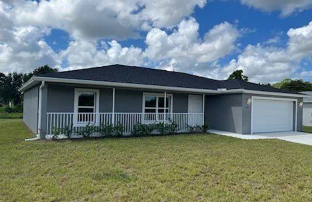 555 Oakshire Lane photos photos