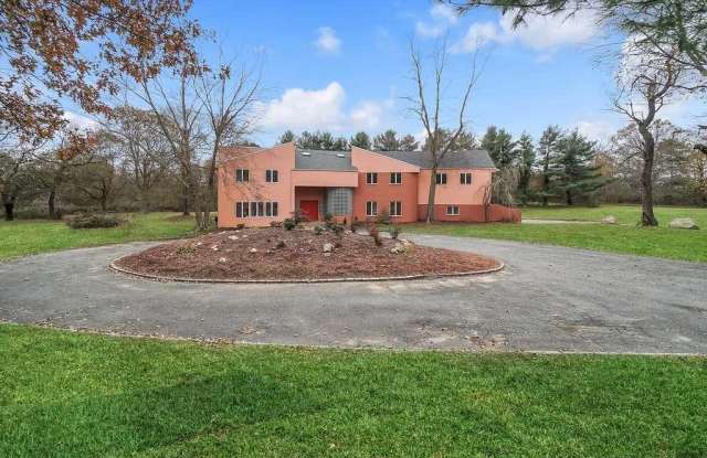 242 Store Hill Road - 242 Store Hill Road, Old Westbury, NY 11568