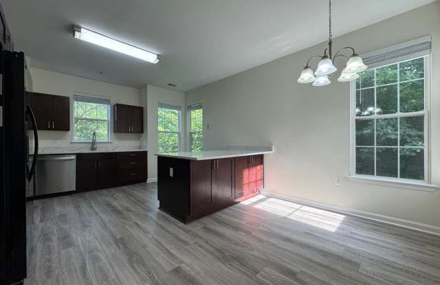 15607 EVERGLADE Lane Gallery 3