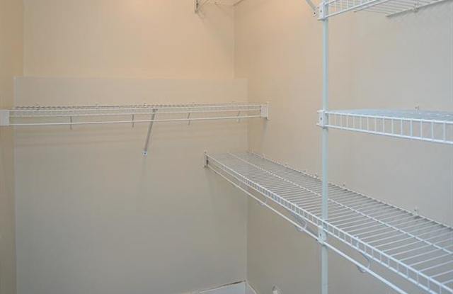 2165 West 6th St Gallery 4