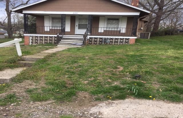 2211 South Harris Avenue - 2211 South Harris Avenue, Independence, MO 64052
