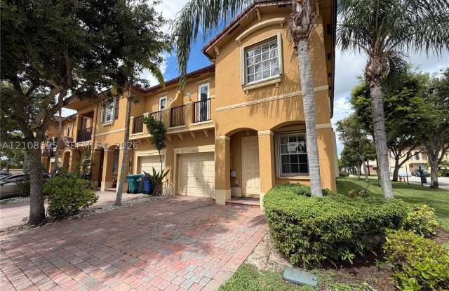 12989 SW 135th Ter Gallery 2