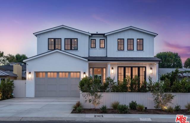 7735 Hosford Ave - 7735 Hosford Avenue, Los Angeles, CA 90045