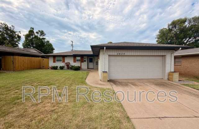 2024 Plymouth Ln Gallery 3