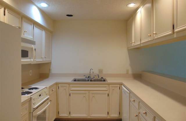 3076 Crestview Gallery 4