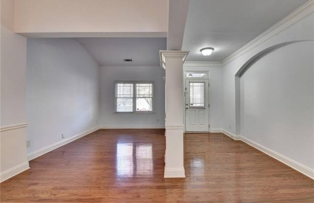 2104 Nelms Pointe Landing Gallery 4