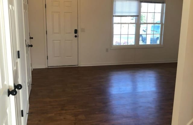 1037 Wellington Drive Gallery 4