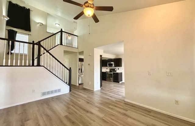 Fantastic 3-bed, 3.5-bath townhome in West Loveland! Gallery 2