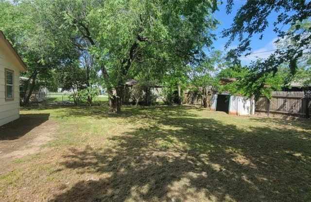 103 Lorie Street - 103 Lorie Street, Alvarado, TX 76009