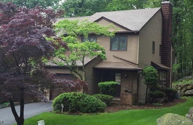 25 Heritage Ct photos photos