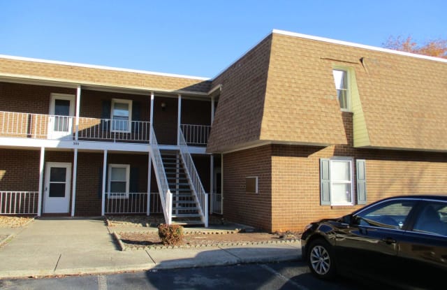 300-G Windsor Manor - 300 Windsor Manor Way, Kernersville, NC 27284