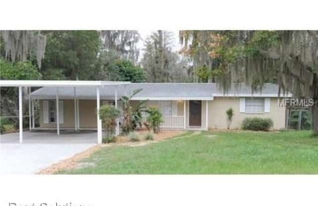 2611 Wilson Circle - 2611 Wilson Circle, Lutz, FL 33548