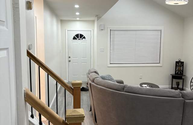 48 Dover Drive Gallery 2