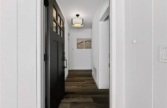 2026 Poinsettia Street North Gallery 3