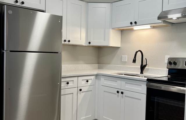 8822 N Lemon Creek Rd - 8822 North Lemon Creek Road, Berrien County, MI 49103