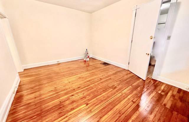5115 PULASKI AVENUE photos photos