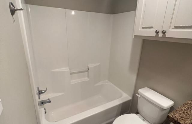 AVAILABLE NOW! 3 bedroom 2 bathroom 2 car garage in Cooper ISD Gallery 4
