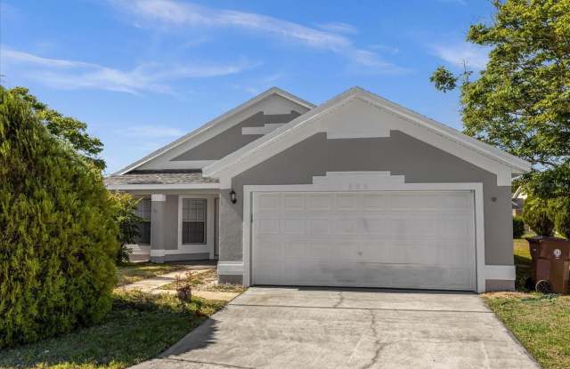 529 CHINA BERRY CIRCLE - 529 Chinna Berry Circle, Haines City, FL 33837