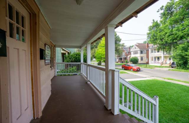229 Fellows Avenue - AVAILABLE 8/1/27 - Bright Flat With Front and Back Porches On Quiet Residential Street Gallery 2