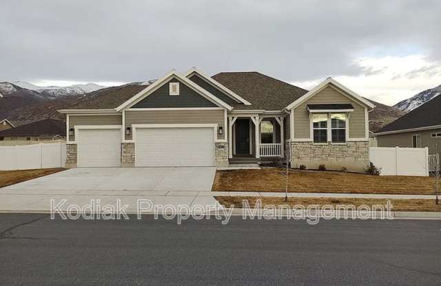 1872 N Frost Dr Gallery 1