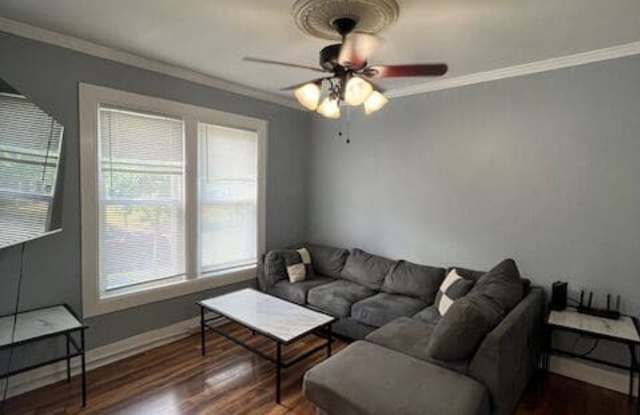 229 Ashworth Pl - Apt 1 Gallery 3
