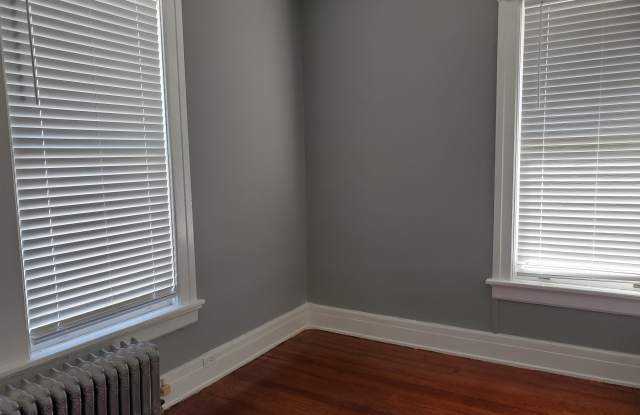 137 N Willett St photos photos